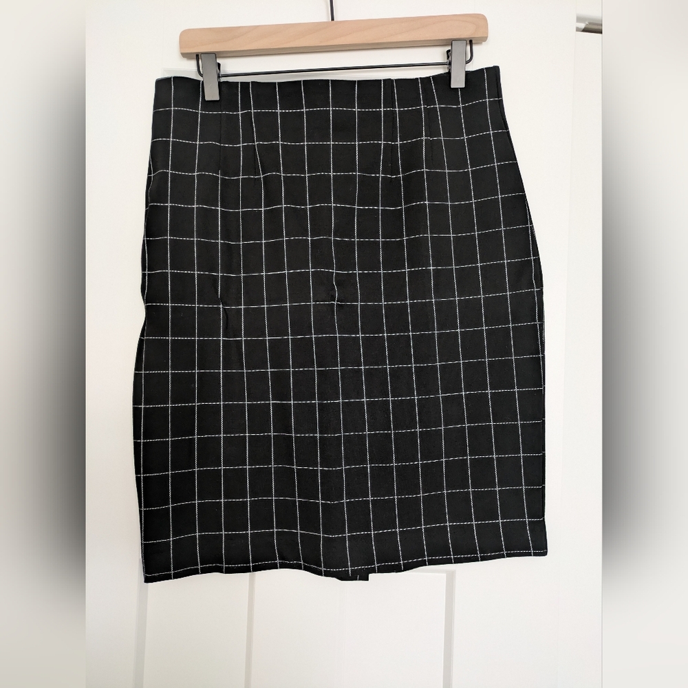 Amanda And Chelsea Black Checkered Women's Skirt